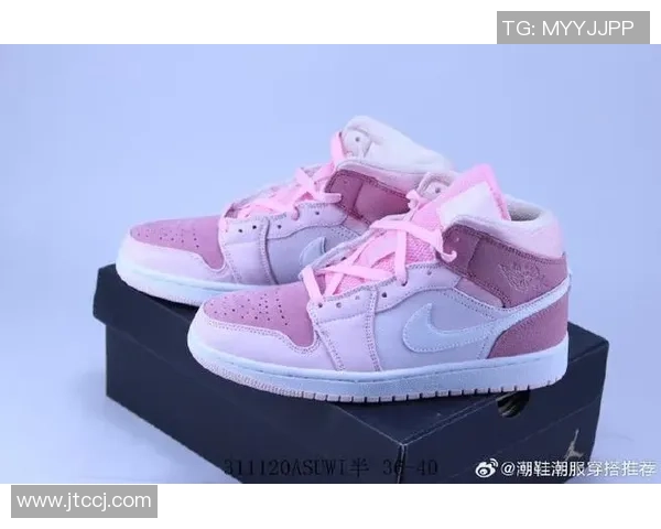 女生穿高帮篮球鞋展现时尚魅力与运动风格的完美结合