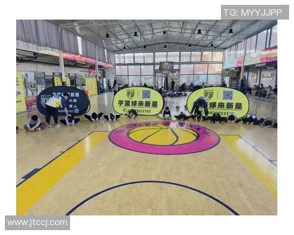 小孩子篮球乐趣无穷培养团队精神与运动能力的最佳选择